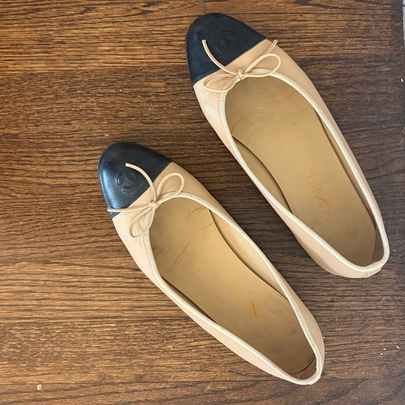 Shoes - CHANEL Classic Ballet Flats